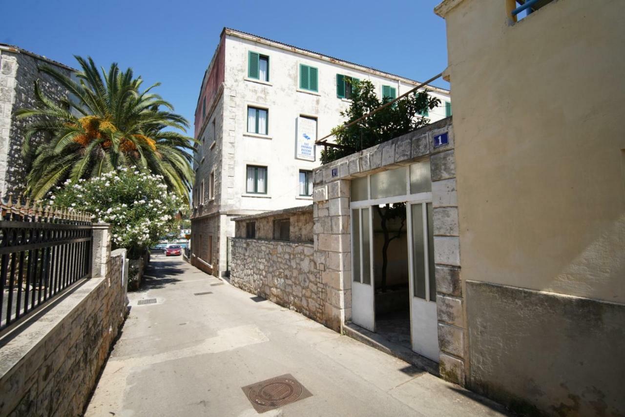 Guesthouse Franko Vela Luka Esterno foto
